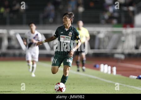 Gifu, Japan. 9. Juli 2017. Kyogo Furuhashi (Gifu) Fußball: Japan 2017 Meiji Yasuda J2-League match zwischen FC Gifu 3-2 Kyoto Sanga FC Gifu Memorial Center Nagaragawa Stadion in Gifu, Japan. Bildnachweis: Mutsu Kawamori/AFLO/Alamy Live-Nachrichten Stockfoto