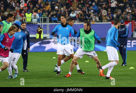 LVIV, UKRAINE - 25. November 2015: Real Madrid Spieler Zug vor UEFA Champions League Spiel gegen den FC Shakhtar Donetsk im Arena Lviv-Stadion Stockfoto