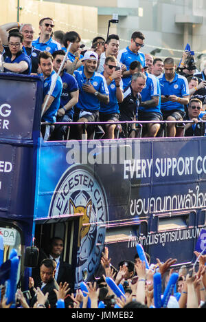 BANGKOK THAILAND - Mai: Die Siegesparade ein Englisch Fußball Verein Leicester City, den Champion aus der 2015-2016 English Premier League, ist am 19. Mai 2016 in Bangkok, Thailand statt. Stockfoto