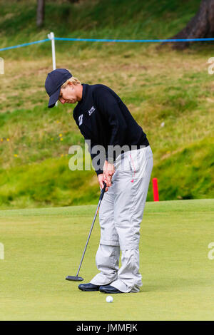 Irvine, Schottland. 28. Juli 2017. Am zweiten Tag der Ladies Scottish Open Championship Dundonald Links, Irvine, Ayrshire, Schottland, das Wetter Tests mit starken blieb, Winden Windböen bis zu 25 km/h. Als die Spieler kämpften um ihre Golfball kontrollieren, die einige guten Noten geschrieben wurden und die Führer allmählich mit Summen von 4, 5 und 6 unter für die ersten beiden Runden. Bildnachweis: Findlay/Alamy Live-Nachrichten Stockfoto