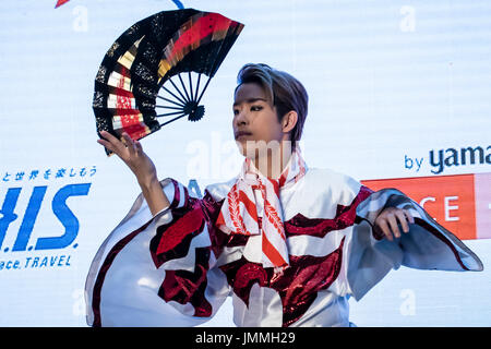 Kuala Lumpur, Malaysia. 28. Juli 2017. Japanischen Tanz Künstler, Herr Naomichi Hanazono auf Japan Expo Malaysia 2017, die zunächst alle Japan-Event in Kuala Lumpur. Bildnachweis: Danny Chan/Alamy Live-Nachrichten Stockfoto