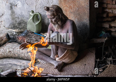 Sadhu in Nepal Pashupatinath Tempel. Stockfoto