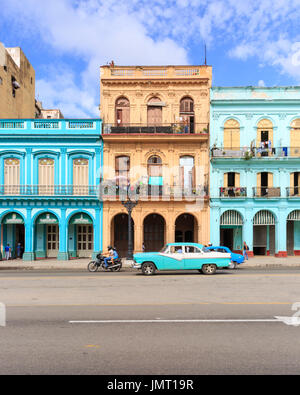 Historische Gebäude und restaurierter Architektur in Pastellfarben, Paseo de Marti, Alt-Havanna, Kuba Stockfoto