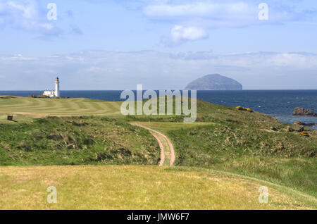 Turnberry Leuchtturm und Ailsa Craig in Ayrshire, Schottland Stockfoto