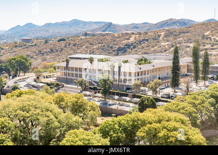 WINDHOEK, NAMIBIA - 17. Juni 2017: Antenne Anzeigen der Tintenpalast (Deutsch für "Tintenpalast"), der namibischen Parlamentsgebäude in Windhoek Stockfoto