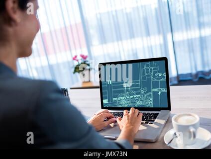 Digital Composite Büro Linien (zweifarbig: dunkle und helle blau) auf einem Laptop. Stockfoto