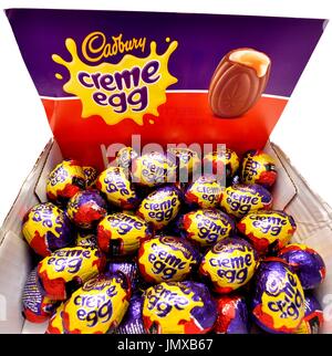 Cadbury Creme Ei Eiern retail-Box-pack Stockfoto