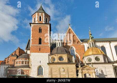 Basilika St. Stanislaw und Vaclav oder Wawel Kathedrale auf dem Wawel-Hügel in Krakau, Polen Stockfoto