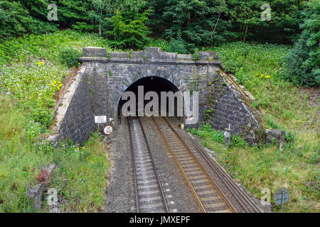 Eisenbahntunnel. Totley Tunnel in Grindleford in der Landschaft von Derbyshire, England, Großbritannien Stockfoto