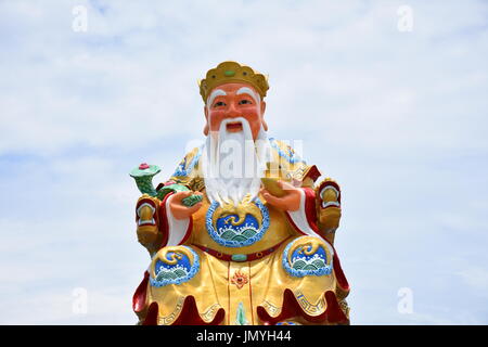 Happy Buddha-Statue, die über 5 Meter hoch oben auf einem Tempelbau derzeit im südlichen Taiwan gebaut steht. Stockfoto