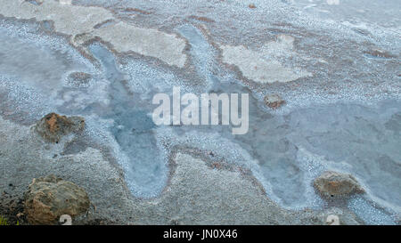 Abstrakte Textur von Natursalz in Ses Salines Naturpark (Formentera, Balearen, Spanien) Stockfoto