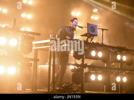 Lulworth Castle, Dorset, UK. 28. Juli 2017. Mark Ronson führt auf der Burg-Bühne am Camp Bestival 2017, Freitag, Lulworth Castle, Dorset, UK Credit: Jules Annan/Alamy Live News Stockfoto