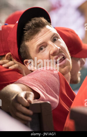 Philadelphia, Pennsylvania, USA. 28. Juli 2017. Philadelphia Phillies Start Krug Nick Pivetta (43) reagiert während des MLB-Spiels zwischen der Atlanta Braves und Philadelphia Phillies im Citizens Bank Park in Philadelphia, Pennsylvania. Christopher Szagola/CSM/Alamy Live-Nachrichten Stockfoto