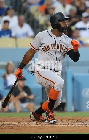 Los Angeles, CA, USA. 28. Juli 2017. San Francisco Giants Center Fielder Denard Span (2) Singles im Spiel zwischen den San Francisco Giants und die Los Angeles Dodgers, Dodger Stadium in Los Angeles, CA. Fotograf: Peter Joneleit. Bildnachweis: Csm/Alamy Live-Nachrichten Stockfoto