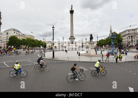 London, UK. 29. Juli 2017. Mitglieder der Öffentlichkeit übergeben London Sehenswürdigkeiten in Freecycle ein Bestandteil der aufsichtsrechtlichen Fahrt London Zyklus Veranstaltungen. Bildnachweis: Matthew Chattle/Alamy Live-Nachrichten Stockfoto