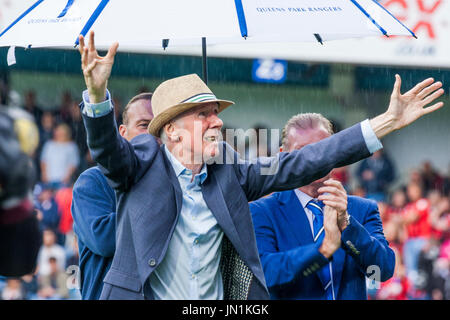 VEREINIGTES KÖNIGREICH. 29. Juli 2017. Foto von QPR Legende Stan Bowles an Lofus Straße an einem gleichen angeordnet, um Mittel für die spätere Pflege für ihn zu generieren. Stan Bowles ist Siffering von der Alzheimer-Krankheit. Bildnachweis: Philip Pfund/Alamy Live-Nachrichten Stockfoto
