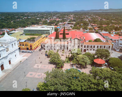 Aerial Panoramablick über die Stadt Leon in Nicaragua. Reiseziel in Nicaragua Stockfoto