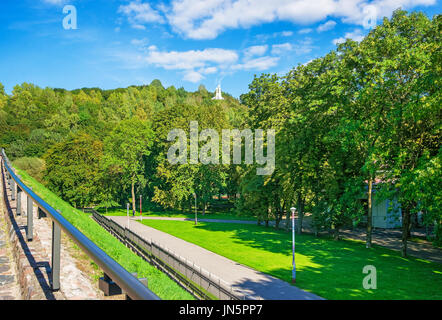 Drei Kreuze Denkmal auf dem Hügel in Vilnius, Litauen, baltische Land. Stockfoto