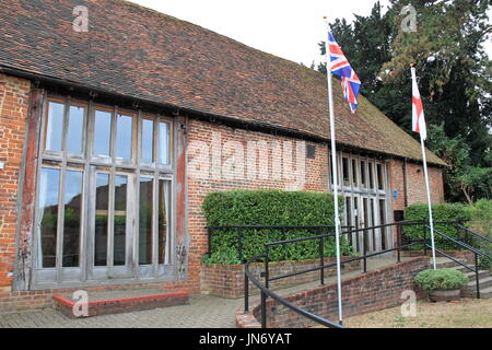 Cross-Scheune gebaut 1532, die älteste Backstein-Scheune in Hampshire. Odiham, Hart District, Hampshire, England, Großbritannien, Vereinigtes Königreich, UK, Europa Stockfoto