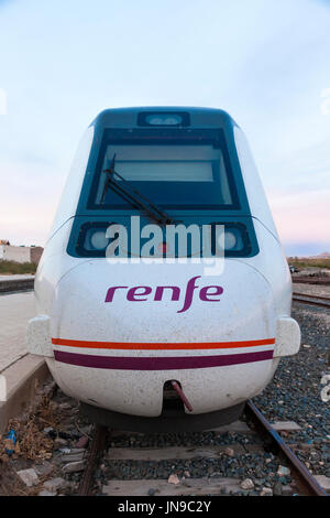 Cartagena, Spanien - 17. Mai 2017: Moderne Personenzug am Hauptbahnhof in Cartagena, Region Murcia, Spanien Stockfoto
