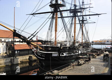 AJAXNETPHOTO. 19. JULI 2016. HARTLEPOOL, ENGLAND. -HISTORISCHES SCHIFF MUSEUM - DIE RESTAURIERTEN 19. JAHRHUNDERT FREGATTE HMS TRINCOMALEE (EX T.S.FOUDROYANT, EX-TRINCOMALEE.).  FOTO: TONY HOLLAND/AJAX REF: DTH161907 32269 Stockfoto