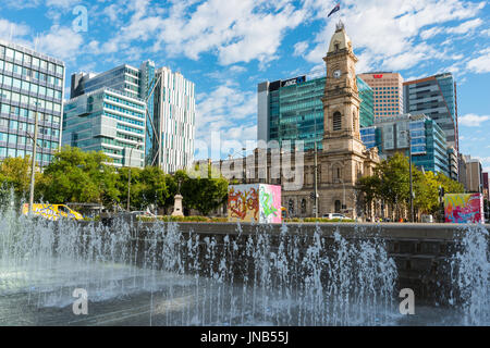 Adelaide Stadt Skyline vom Victoria Square gesehen. South Australia. Stockfoto