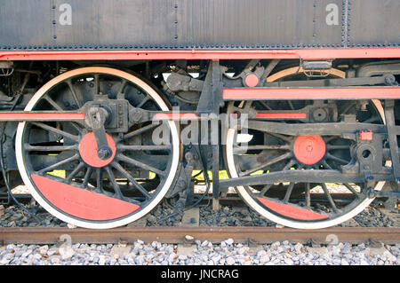Nahaufnahme des alten Dampf Lok Räder. Stockfoto