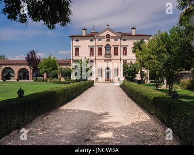 Verona, Italien - 28. Juli 2017: Villa Bongiovanni offen für eine Hochzeitsmesse in Verona Sonntag, 29. März 2015. Es entstand im klassizistischen Stil in t Stockfoto