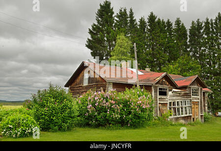 Traditionelle finnische alten Holzhaus Stockfoto