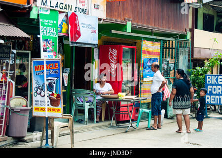 Straßenszene mit Ständen, Puerto Princesa, Palawan, Philippinen Stockfoto