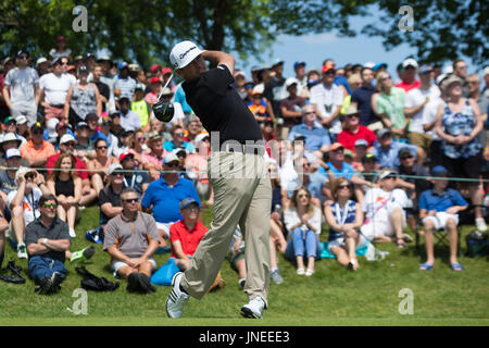 Oakville, Ontario, Kanada. 29. Juli 2017. Chez Reavie (USA) Tees aus auf das erste Loch in der dritten Runde der RBC Canadian Open im Glen Abbey Golf Club in Oakville, Ontario, Kanada. Daniel Lea/CSM/Alamy Live-Nachrichten Stockfoto