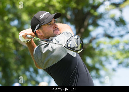 Oakville, Ontario, Kanada. 29. Juli 2017. Sam Saunders (USA) Abschlag am ersten Loch während der dritten Runde der RBC Canadian Open im Glen Abbey Golf Club in Oakville, Ontario, Kanada. Daniel Lea/CSM/Alamy Live-Nachrichten Stockfoto