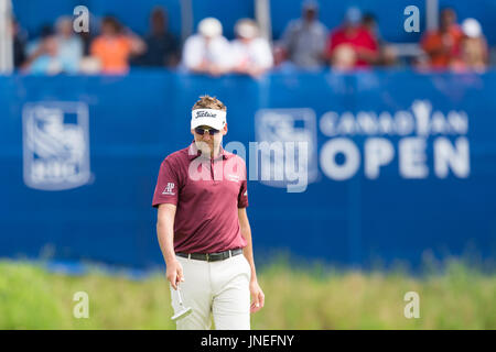 Oakville, Ontario, Kanada. 29. Juli 2017. Ian Poulter (ENG) geht auf das 18. grün während der dritten Runde der RBC Canadian Open im Glen Abbey Golf Club in Oakville, Ontario, Kanada. Daniel Lea/CSM/Alamy Live-Nachrichten Stockfoto