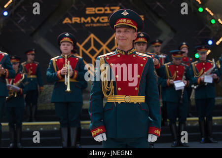 Moskau, Russland. 29. Juli 2017. Das Orchester spielt bei der Eröffnung der internationalen Armee Spiele 2017 in Moskau, 29. Juli 2017. Russlands Verteidigungsministerium am Samstag kündigte den Beginn der internationalen Armee Spiele 2017 auf dem Lande, ein Ereignis, das bis 12 August stattfinden wird. Bildnachweis: Evgeny Sinitsyn/Xinhua/Alamy Live-Nachrichten Stockfoto