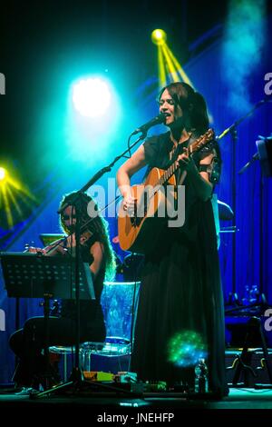 Gardone Riviera, Italien. 29. Juli 2017. Gardone Riviera Brescia Italien 29. Juli Carmen Consoli tritt bei Anfiteatro Vittoriale Credit: Roberto Finizio/Alamy Live News Stockfoto