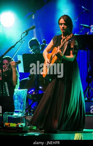 Gardone Riviera, Italien. 29. Juli 2017. Gardone Riviera Brescia Italien 29. Juli Carmen Consoli tritt bei Anfiteatro Vittoriale Credit: Roberto Finizio/Alamy Live News Stockfoto