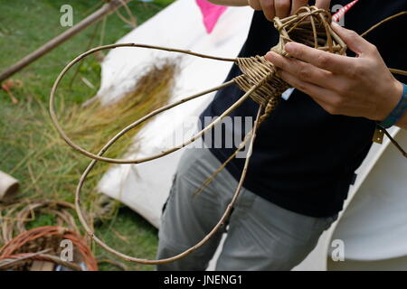 Cambridge, UK. 30. Juli 2017. Weide Weben auf dem Cambridge Folk Festival. Richard Etteridge / Alamy Live News Stockfoto