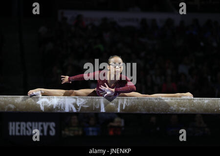 Hoffman Estates, IL, USA. 29. Juli 2016. Turnerin Morgan Hurd konkurriert in der senior Wettbewerb bei der 2017 US Classic im Sears Centre in Hoffman Estates, IL. Melissa J. Perenson/CSM/Alamy Live-Nachrichten Stockfoto