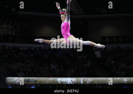 Hoffman Estates, IL, USA. 29. Juli 2016. Turnerin Emily Gaskins konkurriert in der senior Wettbewerb bei der 2017 US Classic im Sears Centre in Hoffman Estates, IL. Melissa J. Perenson/CSM/Alamy Live-Nachrichten Stockfoto