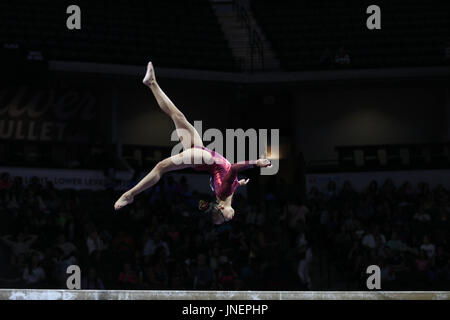 Hoffman Estates, IL, USA. 29. Juli 2016. Turnerin Morgan Hurd konkurriert in der senior Wettbewerb bei der 2017 US Classic im Sears Centre in Hoffman Estates, IL. Melissa J. Perenson/CSM/Alamy Live-Nachrichten Stockfoto