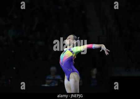 Hoffman Estates, IL, USA. 29. Juli 2016. Turnerin Emma Malabuyo konkurriert in der junior Competition an der 2017 US Classic im Sears Centre in Hoffman Estates, IL. Melissa J. Perenson/CSM/Alamy Live-Nachrichten Stockfoto