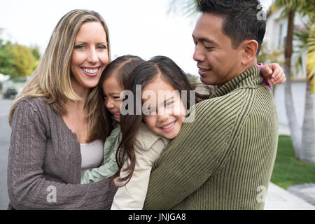 Mischlinge-Familie. Stockfoto