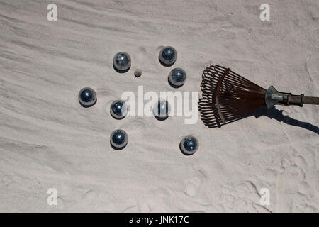 Boule auf Sand in einem Dorf-Wettbewerb Stockfoto