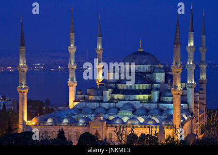 Blaue Moschee in der He-Dämmerung in Istanbul, Türkei. Stockfoto