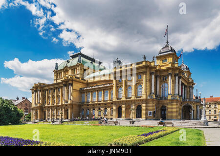 Das Gebäude der kroatischen nationalen Theater Zagreb befindet sich im Marschall Tito-Platz, Zagreb, Kroatien, Europa Stockfoto