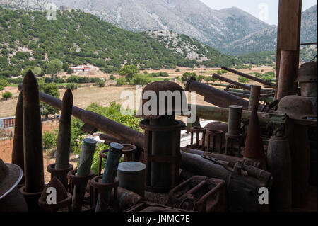 Erinnerungsstücke aus der Schlacht um Kreta im zweiten Weltkrieg in der Nähe von Chania auf Kreta Stockfoto