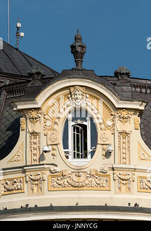 Architekturdetail des Jugendstil-Gebäude von Sibiu Rathaus (Bürgermeisteramt), Grand Square, Rumänien Stockfoto