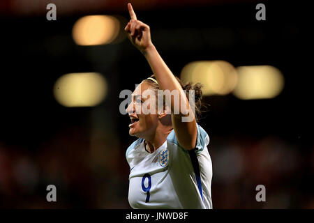 Englands Jodie Taylor feiert scoring ihrer Seite erste Tor des Spiels während der UEFA Women's Euro 2017 Viertel Finale im Stadion De Adelaarshorst, Deventer. Stockfoto