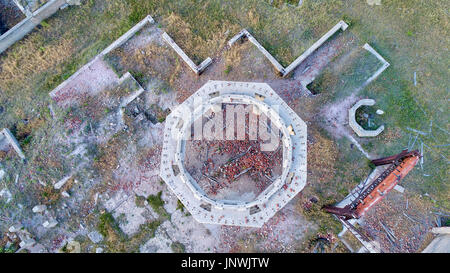 konkreten Ruinen von einem der fünf Reduktion Pflanzen und Pumpstationen, die Herstellung von Pottasche im ersten Weltkrieg in der Nähe von Antiochia, Nebraska, Luftbild Stockfoto
