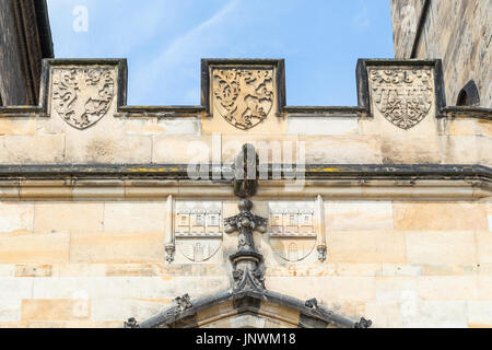 Detail der Gate der Kleinseitner Brückentürme' an der Mala Strana (Kleinseite) in Prag, Tschechische Republik. Stockfoto